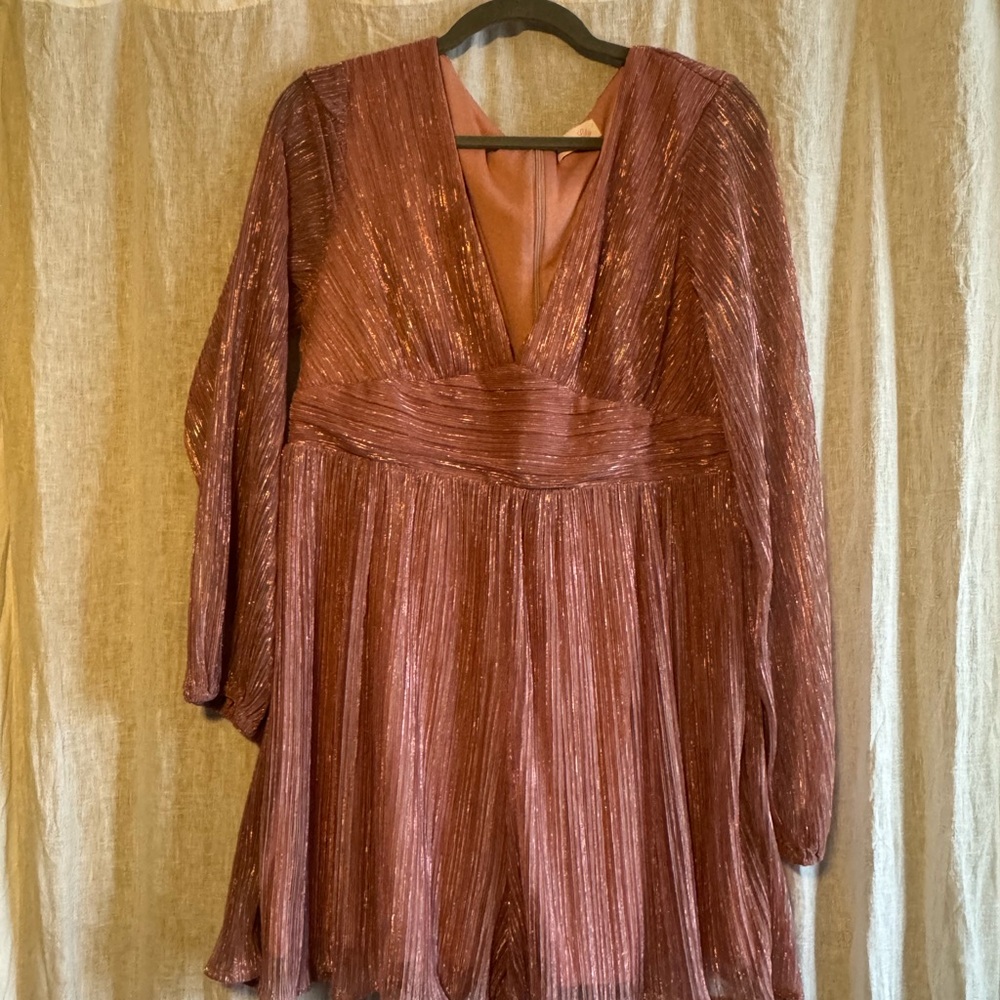 Elegant Pink Pleated Dress